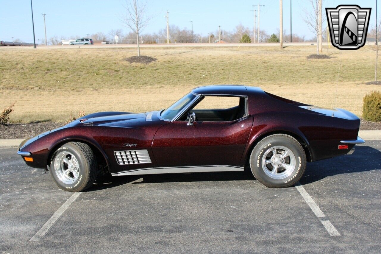 Chevrolet-Corvette-Coupe-1971-Red-Black-123905-2