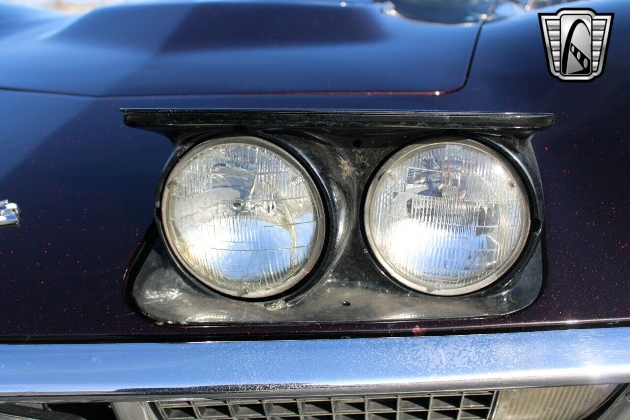 Chevrolet-Corvette-Coupe-1971-Red-Black-123905-9