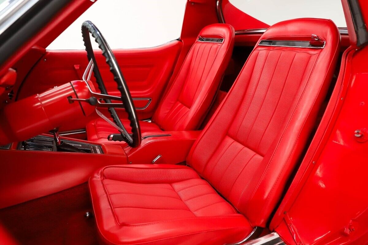 Chevrolet-Corvette-Coupe-1971-Red-Red-0-10