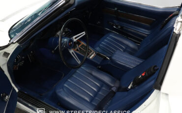 Chevrolet-Corvette-Coupe-1971-White-Blue-163030-4