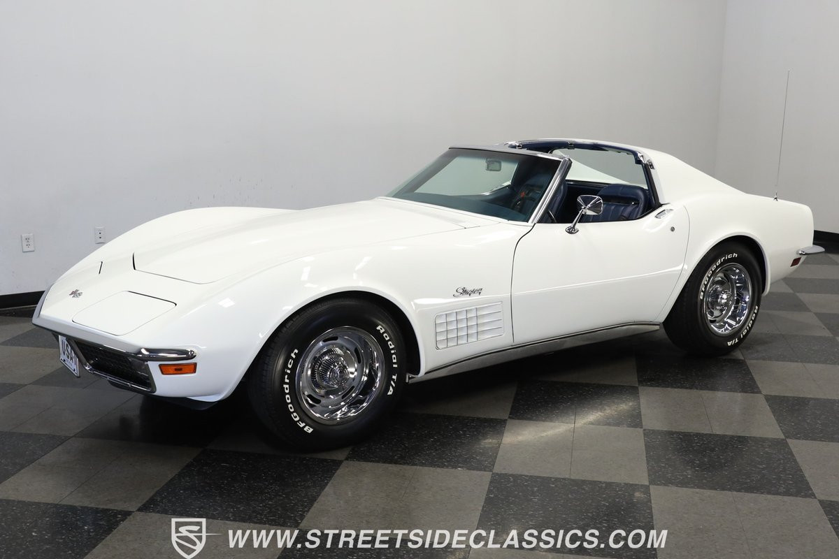 Chevrolet-Corvette-Coupe-1971-White-Blue-163030-5