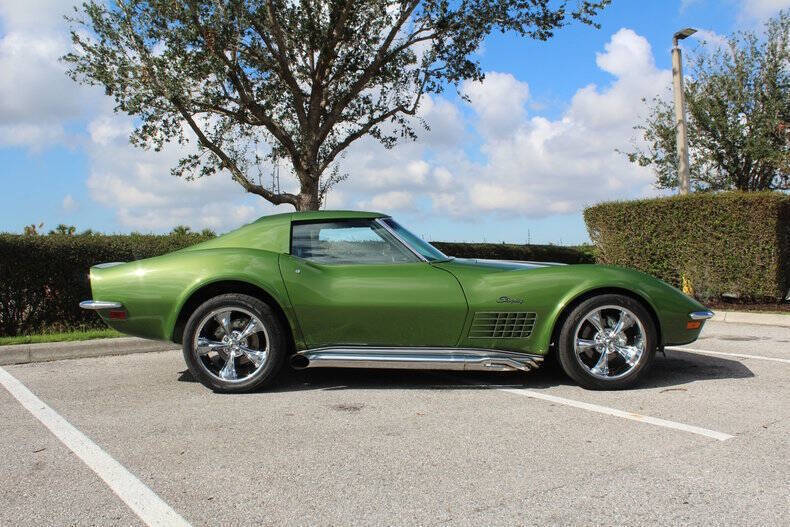 Chevrolet-Corvette-Coupe-1972-156179-1