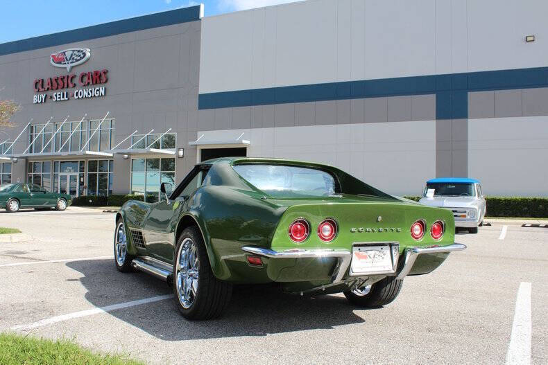 Chevrolet-Corvette-Coupe-1972-156179-11