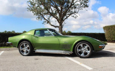 Chevrolet-Corvette-Coupe-1972-156179-2