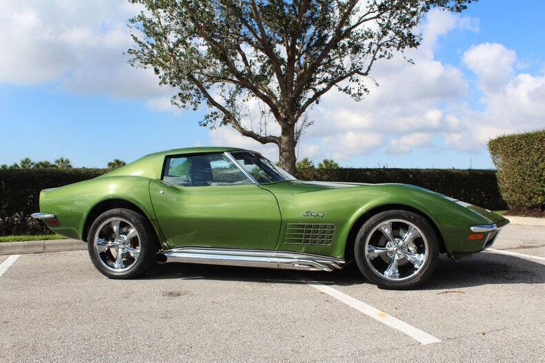 Chevrolet-Corvette-Coupe-1972-156179-2