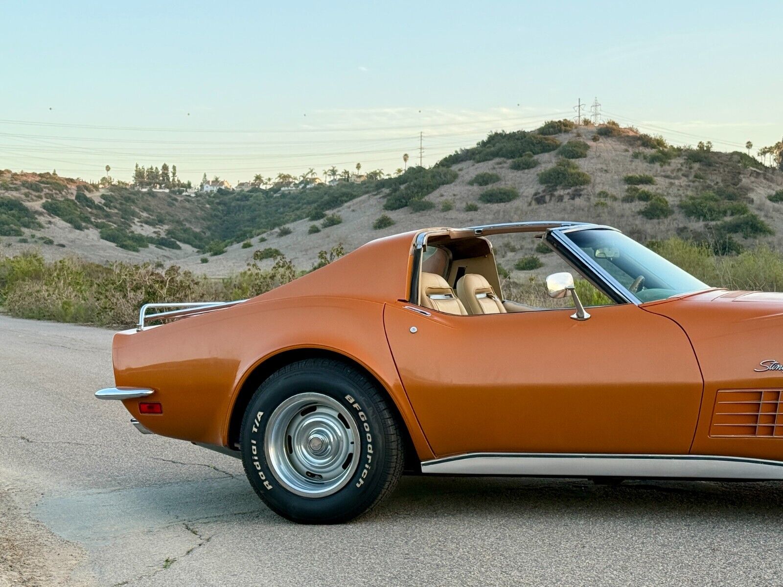 Chevrolet-Corvette-Coupe-1972-188293-10