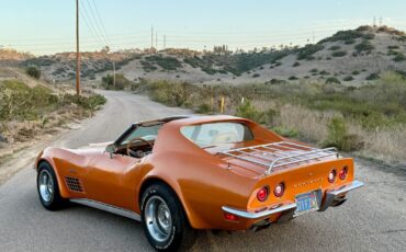 Chevrolet-Corvette-Coupe-1972-188293-11