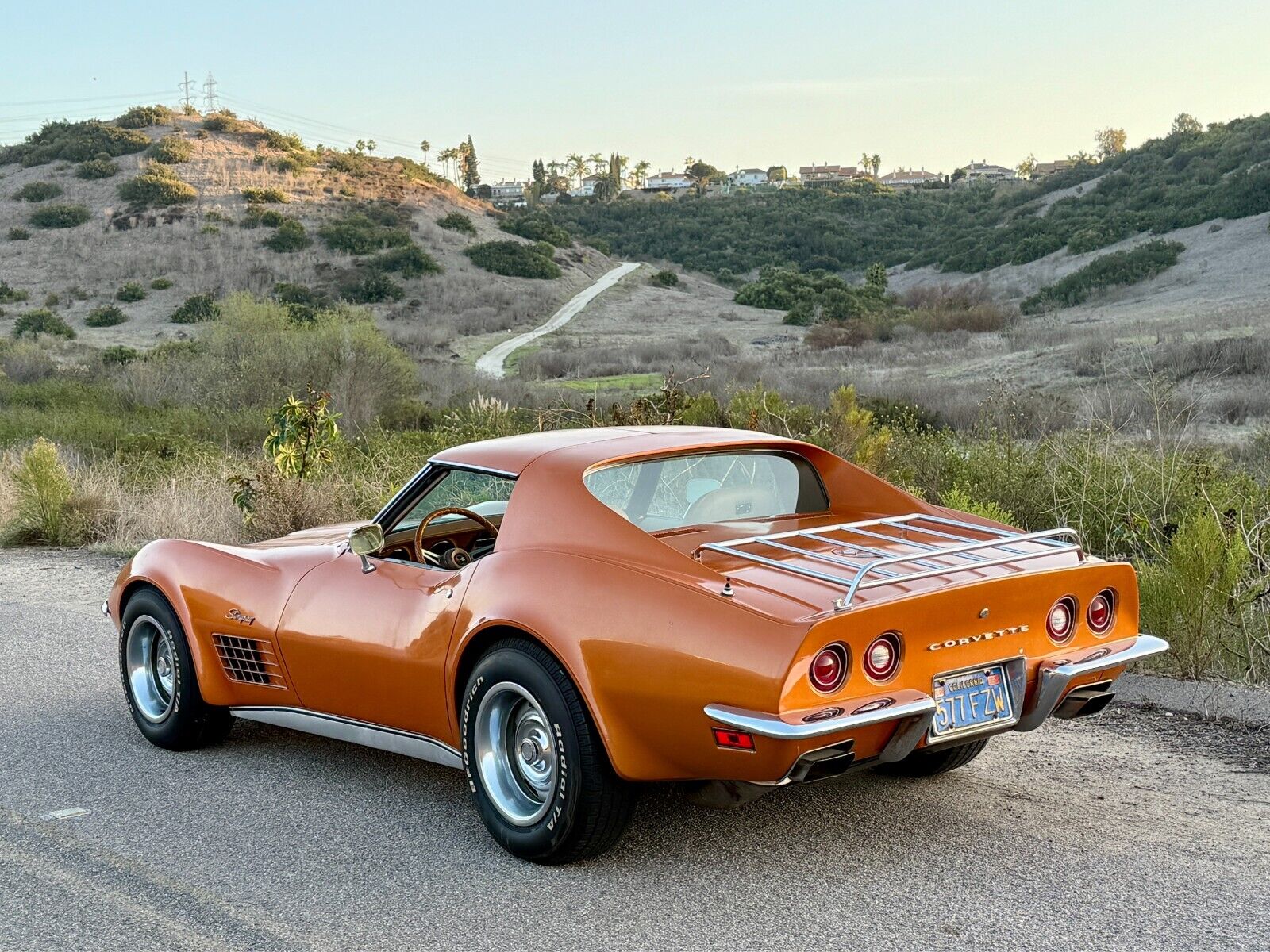 Chevrolet-Corvette-Coupe-1972-188293-14