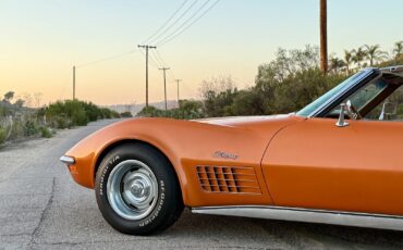 Chevrolet-Corvette-Coupe-1972-188293-15