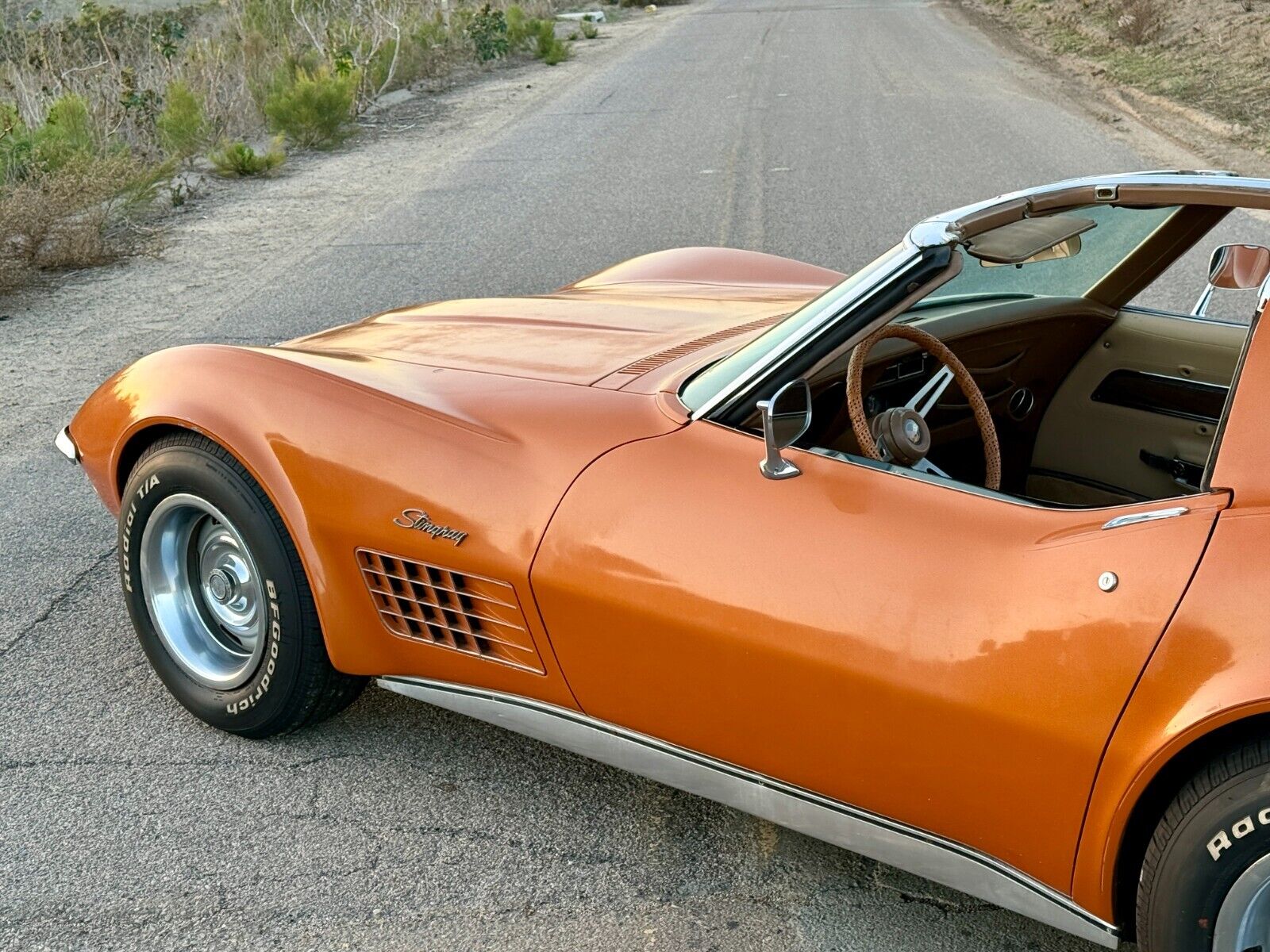 Chevrolet-Corvette-Coupe-1972-188293-18