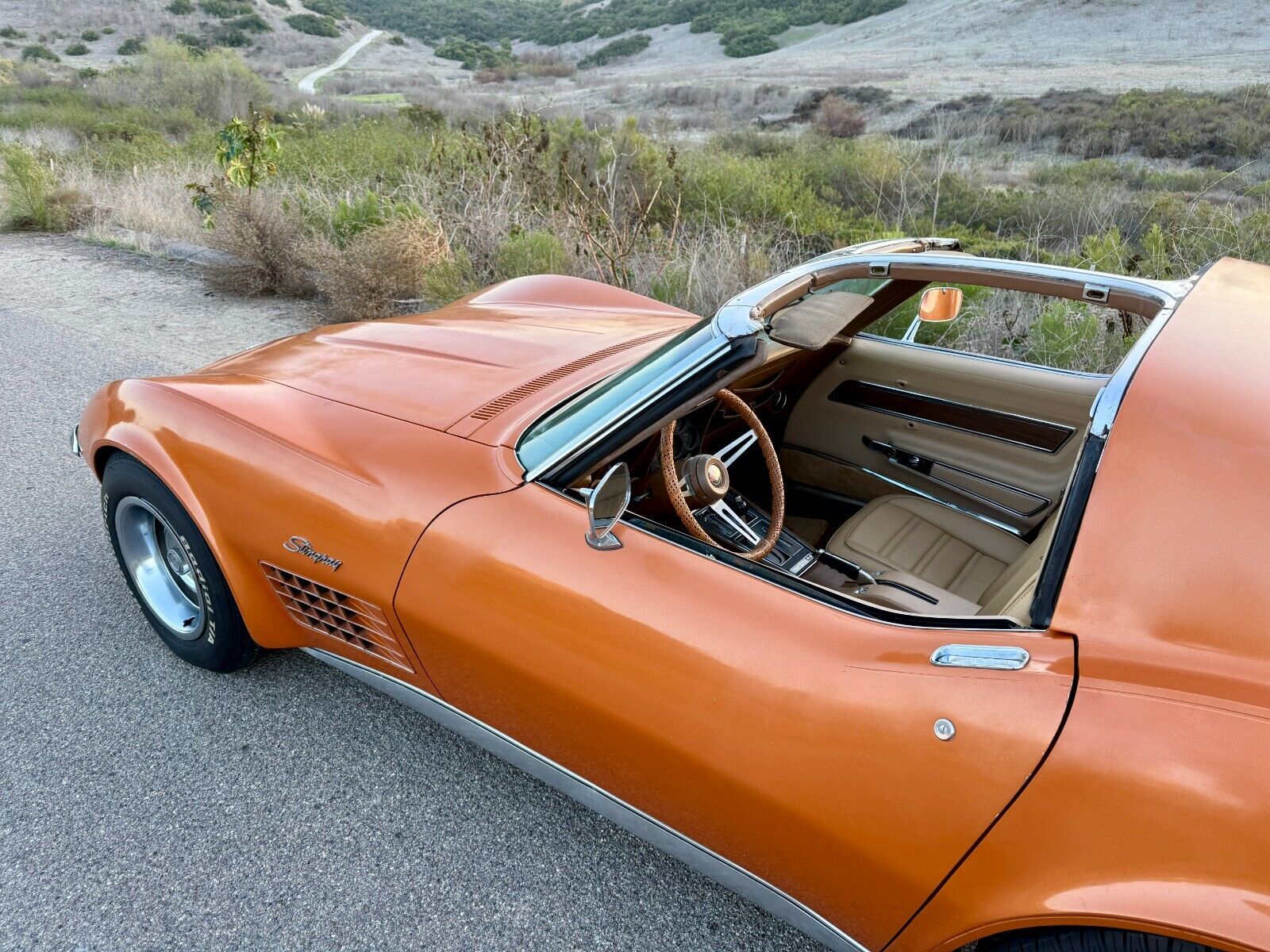 Chevrolet-Corvette-Coupe-1972-188293-21