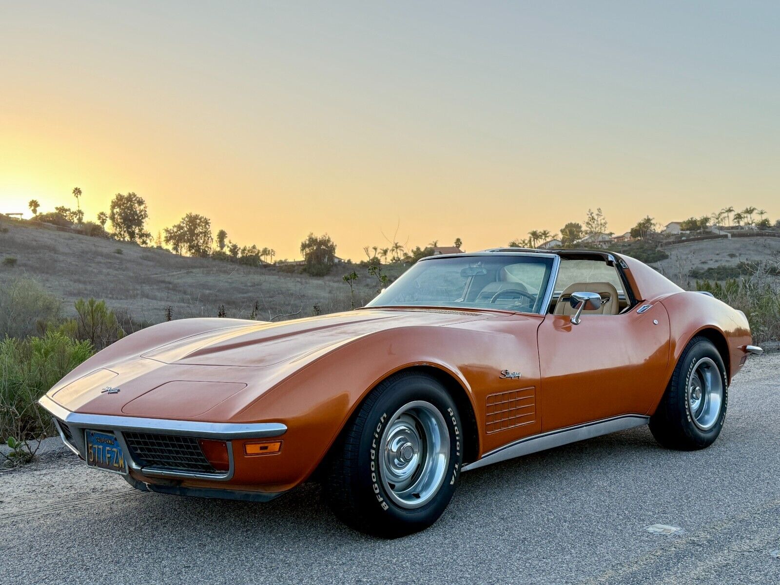 Chevrolet-Corvette-Coupe-1972-188293-3