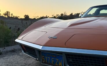 Chevrolet-Corvette-Coupe-1972-188293-37