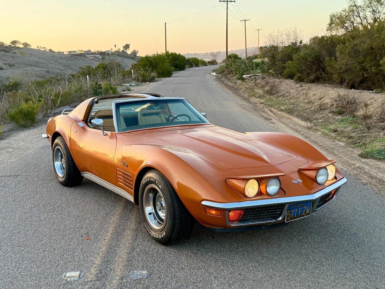 Chevrolet-Corvette-Coupe-1972-188293-6