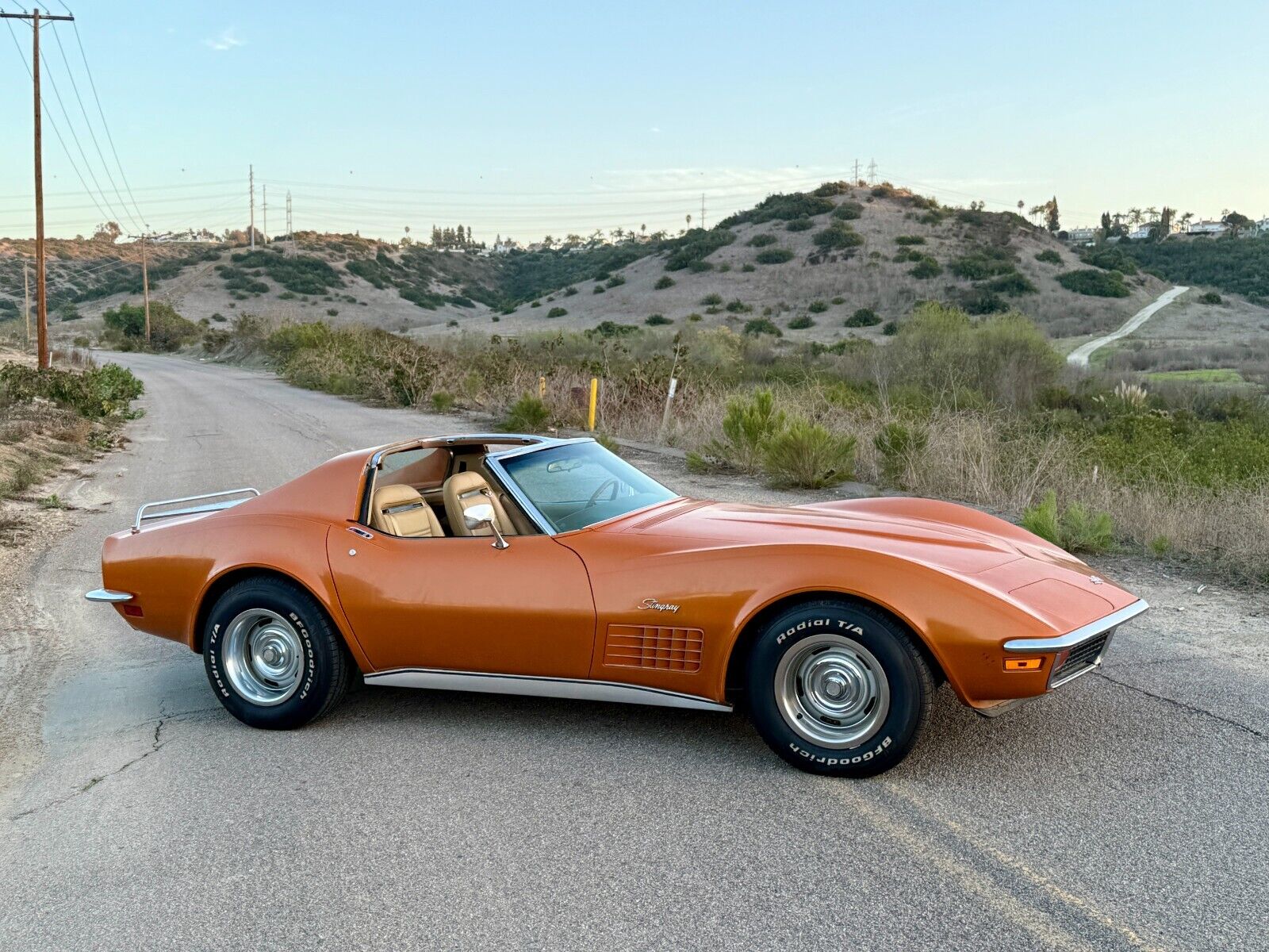 Chevrolet-Corvette-Coupe-1972-188293-7