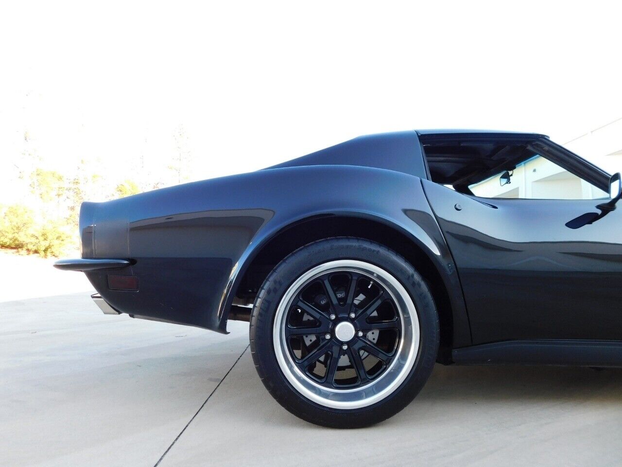 Chevrolet-Corvette-Coupe-1973-Black-Black-139969-11