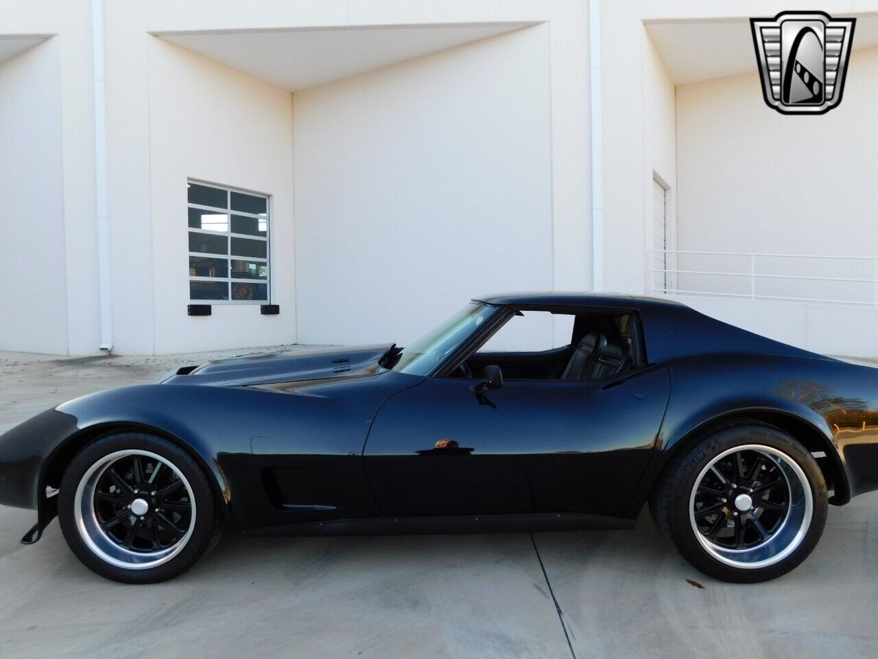 Chevrolet-Corvette-Coupe-1973-Black-Black-139969-6