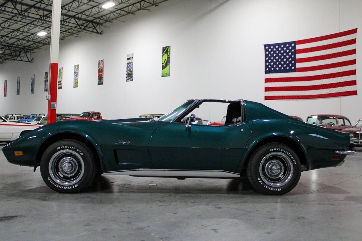 Chevrolet-Corvette-Coupe-1973-Green-Black-130597-1