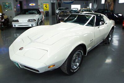 Chevrolet-Corvette-Coupe-1973-White-Blue-86559-1