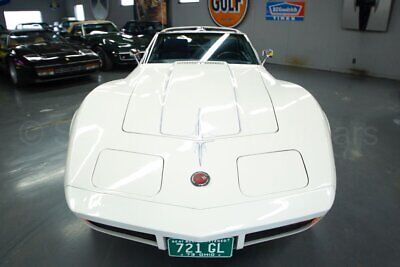 Chevrolet-Corvette-Coupe-1973-White-Blue-86559-2