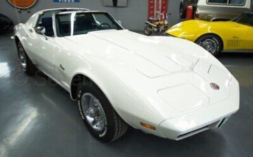 Chevrolet-Corvette-Coupe-1973-White-Blue-86559-3