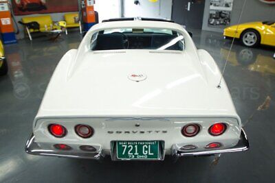 Chevrolet-Corvette-Coupe-1973-White-Blue-86559-6