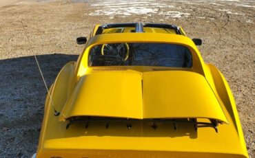 Chevrolet-Corvette-Coupe-1973-Yellow-Black-83686-14