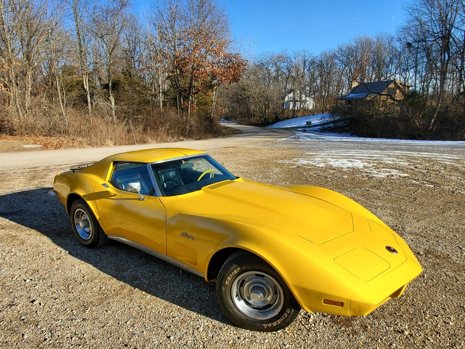 Chevrolet-Corvette-Coupe-1973-Yellow-Black-83686-20