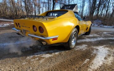 Chevrolet-Corvette-Coupe-1973-Yellow-Black-83686-6