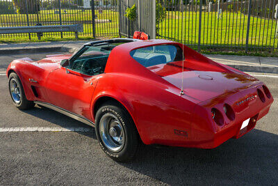 Chevrolet-Corvette-Coupe-1974-Red-Black-41185-5