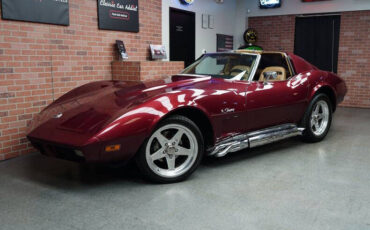 Chevrolet-Corvette-Coupe-1974-Red-Saddle-51373-1