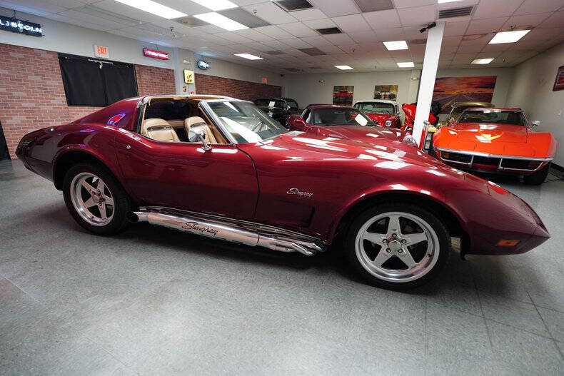 Chevrolet-Corvette-Coupe-1974-Red-Saddle-51373-10