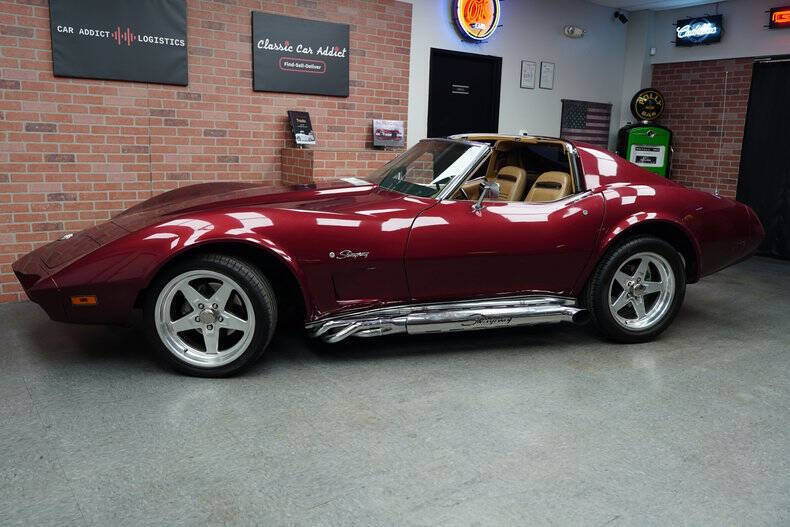 Chevrolet-Corvette-Coupe-1974-Red-Saddle-51373-6