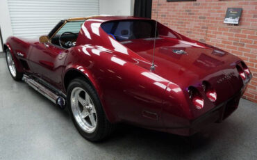 Chevrolet-Corvette-Coupe-1974-Red-Saddle-51373-7