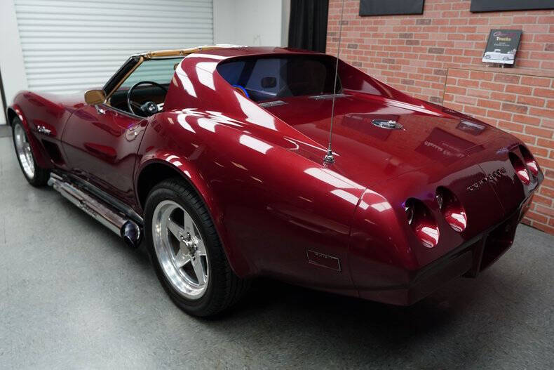 Chevrolet-Corvette-Coupe-1974-Red-Saddle-51373-7