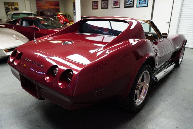 Chevrolet-Corvette-Coupe-1974-Red-Saddle-51373-9