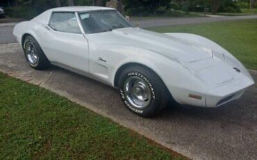 Chevrolet-Corvette-Coupe-1974-White-Burgundy-148060-1