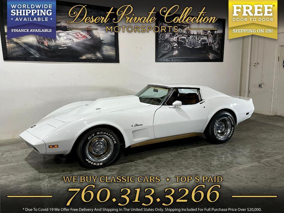 Chevrolet-Corvette-Coupe-1974-White-Tan-0-3