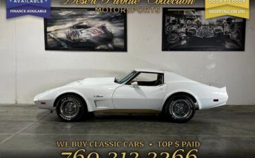 Chevrolet-Corvette-Coupe-1974-White-Tan-0-4