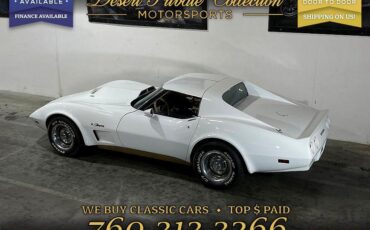 Chevrolet-Corvette-Coupe-1974-White-Tan-0-5