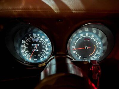 Chevrolet-Corvette-Coupe-1975-Burgundy-Tan-49111-10