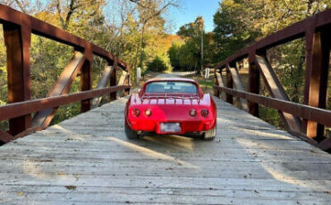 Chevrolet-Corvette-Coupe-1975-Red-Other-Color-121345-8