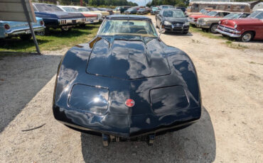 Chevrolet-Corvette-Coupe-1976-Black-Tan-185635-2