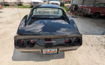 Chevrolet-Corvette-Coupe-1976-Black-Tan-185635-5