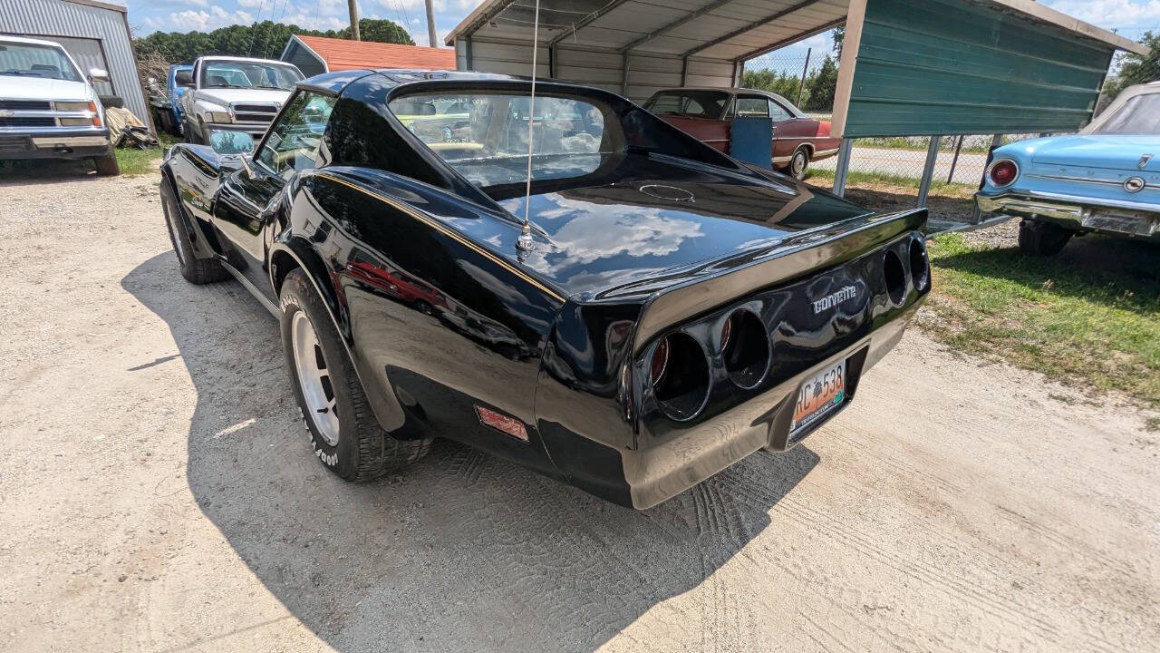 Chevrolet-Corvette-Coupe-1976-Black-Tan-185635-7