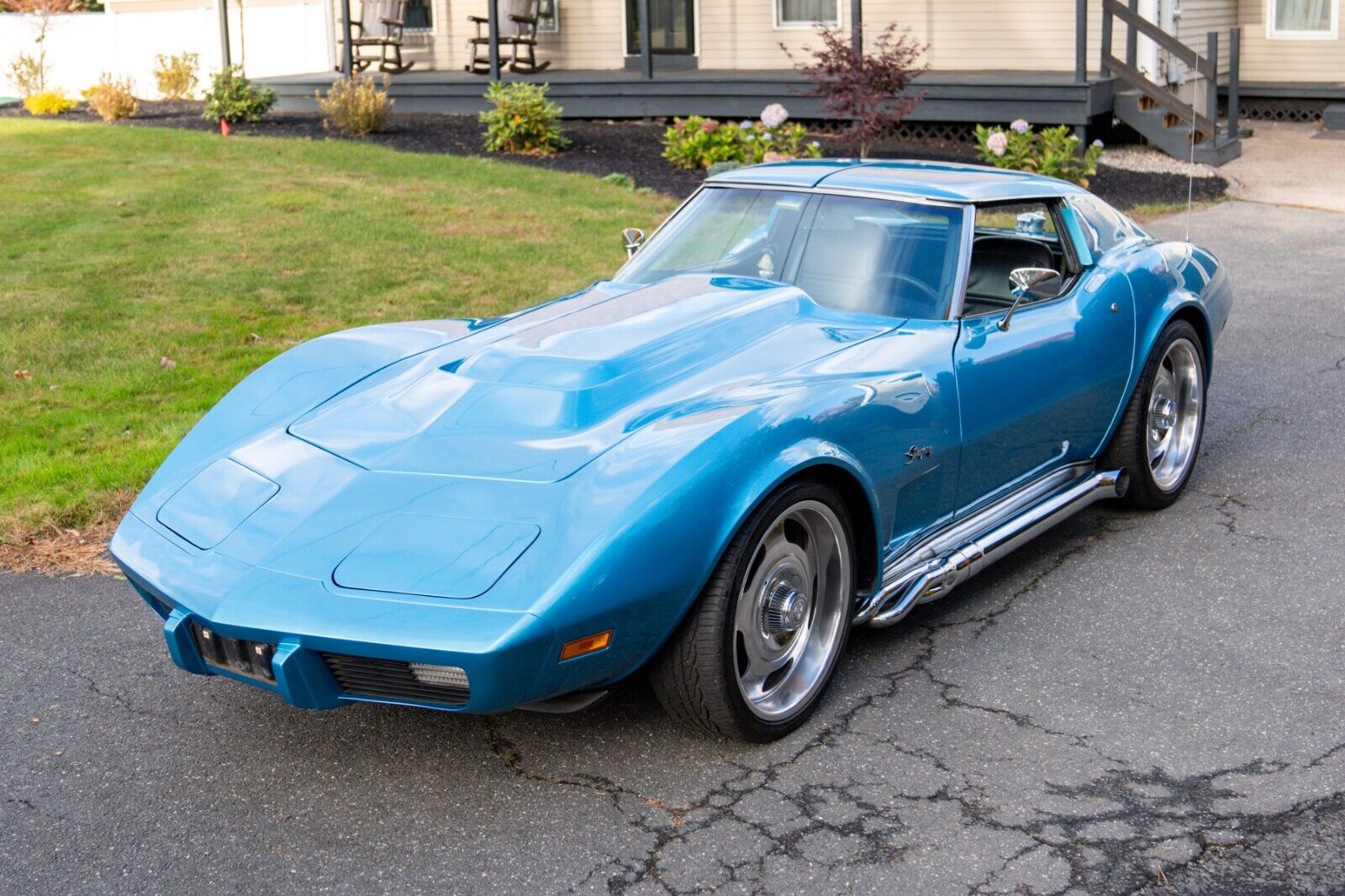 Chevrolet-Corvette-Coupe-1976-Blue-Black-107118-1