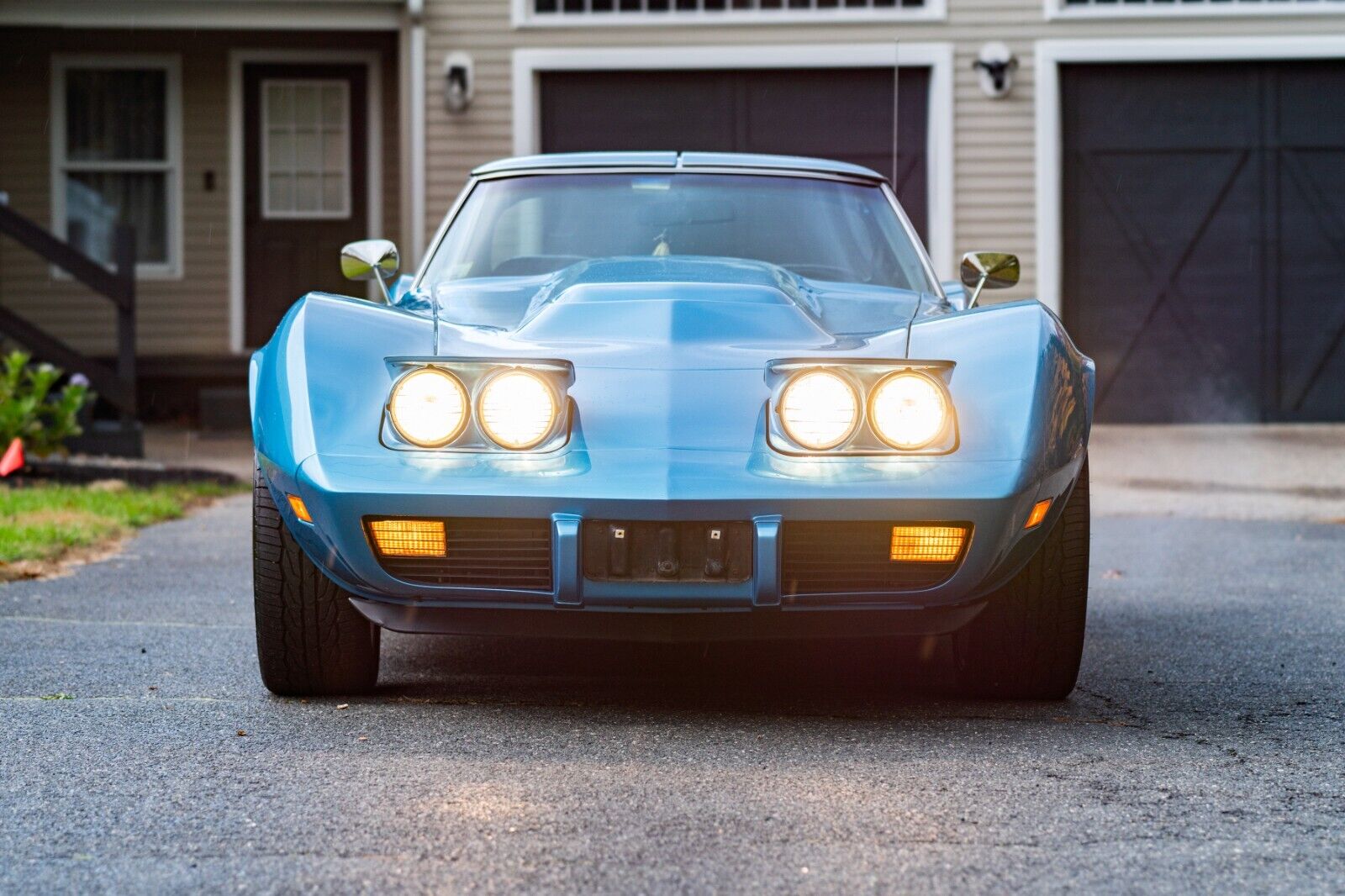 Chevrolet-Corvette-Coupe-1976-Blue-Black-107118-11