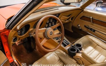 Chevrolet-Corvette-Coupe-1976-Orange-Tan-89343-4