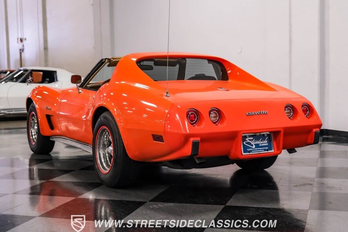 Chevrolet-Corvette-Coupe-1976-Orange-Tan-89343-9