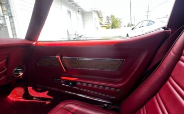 Chevrolet-Corvette-Coupe-1976-Red-Red-65983-8